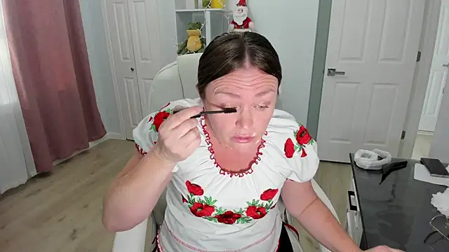 Snapshot of Vika73 chatting on 7, 12, 2024 Vika73 online show from 7, 12, 2024