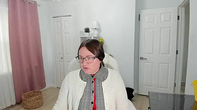 Snapshot of Vika73 chatting on 18, 2, 2025 Vika73 online show from 18, 2, 2025