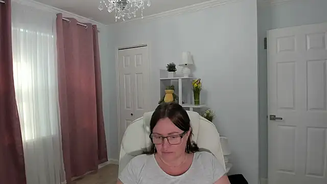 Snapshot of Vika73 chatting on 3, 3, 2025 Vika73 online show from 3, 3, 2025