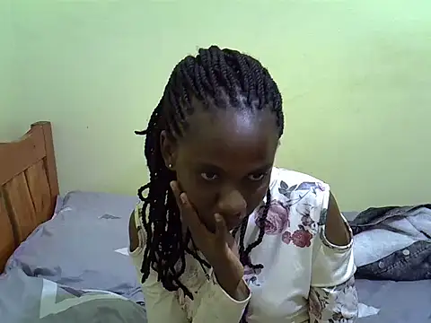 Snapshot of Pearl_petite chatting on 16, 5, 2026 Pearl petite online show from 16, 5, 2026