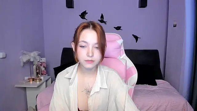 Snapshot of New_Web_Girl chatting on 23, 5, 2026 New Web Girl online show from 23, 5, 2026