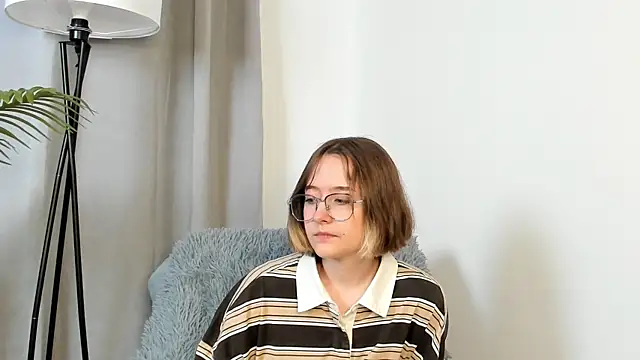 Snapshot of JaclynBoluda chatting on 18, 5, 2026 JaclynBoluda online show from 18, 5, 2026