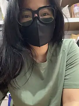 Snapshot of Hennie_ChU chatting on 16, 7, 2026 Hennie ChU online show from 16, 7, 2026