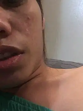 hugecock kate online show from 17, 6, 2026