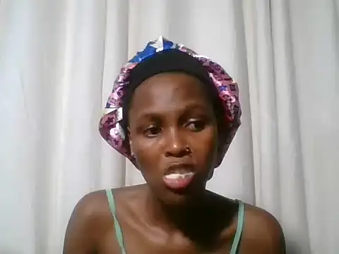 Snapshot of Sleek_petite chatting on 19, 6, 2026 Sleek petite online show from 19, 6, 2026