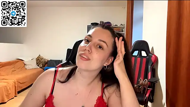 Snapshot of SweetFenomen67 chatting on 9, 7, 2026 SweetFenomen67 online show from 9, 7, 2026