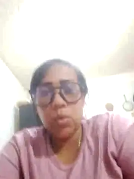 Snapshot of OliviaWilliamm chatting on 7, 6, 2026 OliviaWilliamm online show from 7, 6, 2026