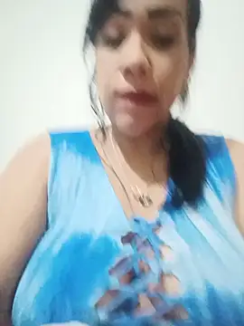 Snapshot of OliviaWilliamm chatting on 5, 7, 2026 OliviaWilliamm online show from 5, 7, 2026