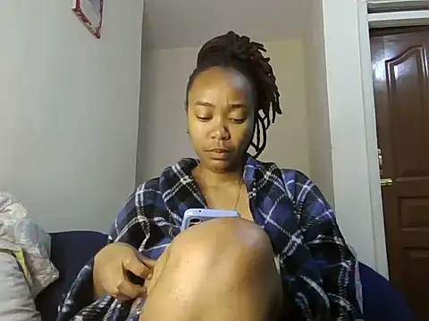 Snapshot of atara_seren chatting on 9, 6, 2026 atara seren online show from 9, 6, 2026