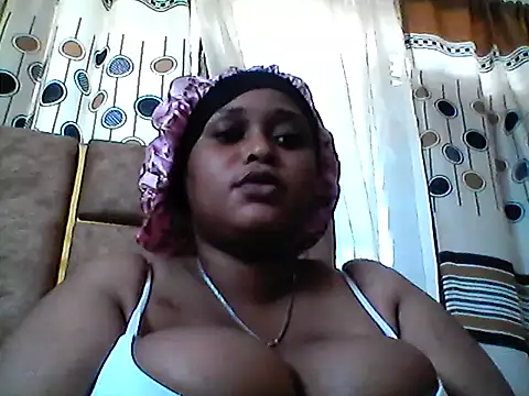 Snapshot of Pretty_sandrah chatting on 27, 7, 2026 Pretty sandrah online show from 27, 7, 2026