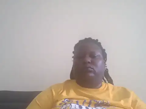 Snapshot of fat_ebonyqueen chatting on 26, 5, 2026 fat ebonyqueen online show from 26, 5, 2026