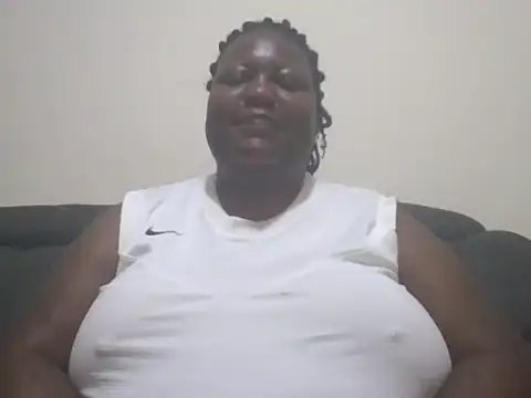 Snapshot of fat_ebonyqueen chatting on 29, 5, 2026 fat ebonyqueen online show from 29, 5, 2026
