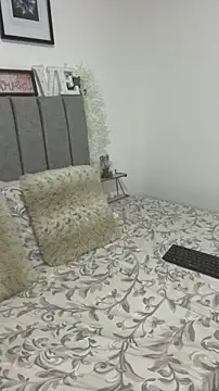 Snapshot of Olivia_valentti chatting on 27, 5, 2026 Olivia valentti online show from 27, 5, 2026