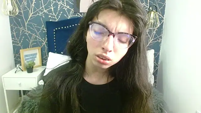Snapshot of Allyshon_ chatting on 23, 5, 2026 Allyshon online show from 23, 5, 2026