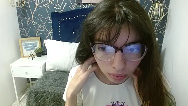 Snapshot of Allyshon_ chatting on 2, 6, 2026 Allyshon online show from 2, 6, 2026