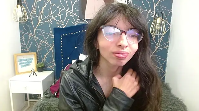 Snapshot of Allyshon_ chatting on 9, 6, 2026 Allyshon online show from 9, 6, 2026