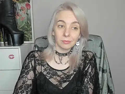 Snapshot of velvetanne chatting on 12, 6, 2026 velvetanne online show from 12, 6, 2026