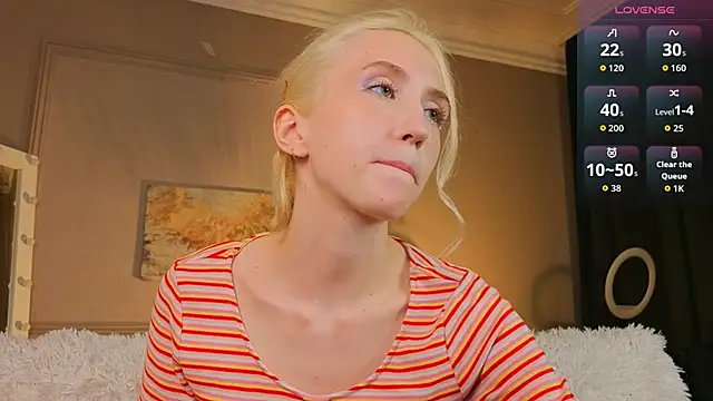Snapshot of Elen__Moore chatting on 4, 6, 2026 Elen Moore online show from 4, 6, 2026