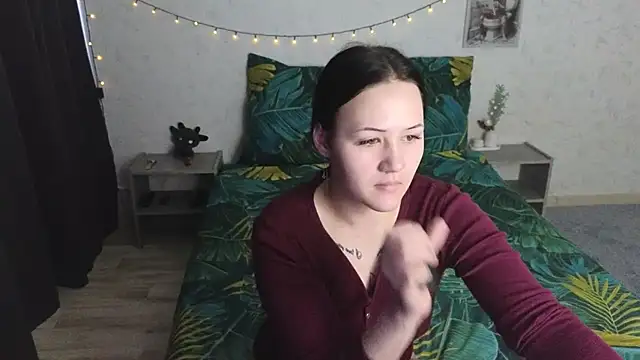 Tori cute online show from 4, 7, 2026