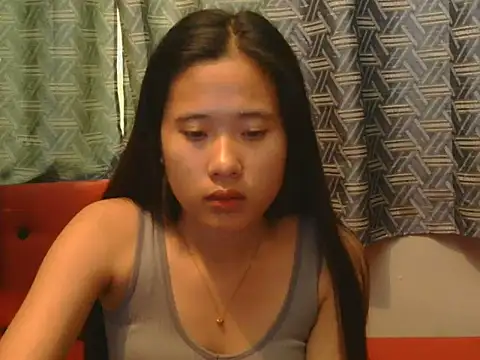 Snapshot of petiteasian_pinaygirl chatting on 27, 5, 2026 petiteasian pinaygirl online show from 27, 5, 2026