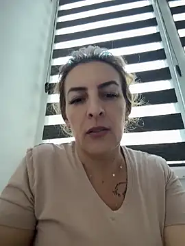 Snapshot of Hot-Milf4U chatting on 20, 6, 2026 Hot-Milf4U online show from 20, 6, 2026