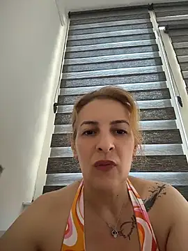 Snapshot of Hot-Milf4U chatting on 14, 7, 2026 Hot-Milf4U online show from 14, 7, 2026