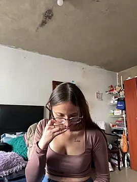 Snapshot of aria_rousse3 chatting on 19, 5, 2026 aria rousse3 online show from 19, 5, 2026