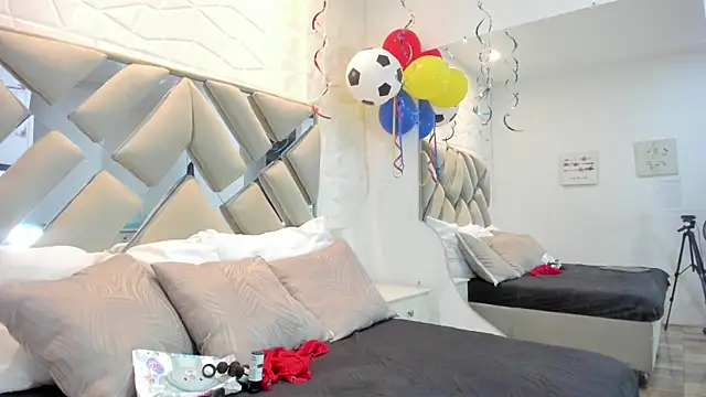 Snapshot of valentinasu chatting on 30, 6, 2026 valentinasu online show from 30, 6, 2026