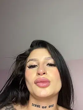 Snapshot of natali_gray chatting on 27, 5, 2026 natali gray online show from 27, 5, 2026