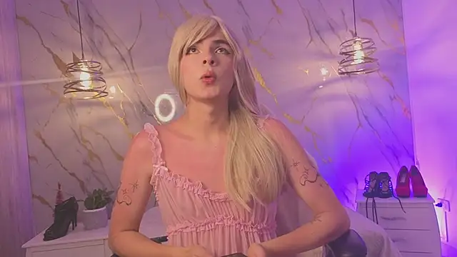 Snapshot of lanadoll20 chatting on 3, 6, 2026 lanadoll20 online show from 3, 6, 2026