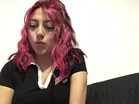 Snapshot of Emma_Cut chatting on 6, 6, 2026 Emma Cut online show from 6, 6, 2026