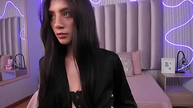Snapshot of LOLA_NOVAMD chatting on 20, 5, 2026 LOLA NOVAMD online show from 20, 5, 2026