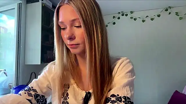 JulietFekete online show from 24, 5, 2026