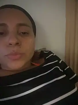 Snapshot of Becca_Clare chatting on 19, 5, 2026 Becca Clare online show from 19, 5, 2026