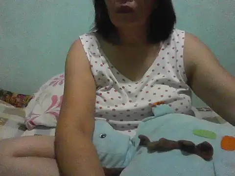Snapshot of momshe2026 chatting on 29, 6, 2026 momshe2026 online show from 29, 6, 2026