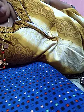 Snapshot of geetha431 chatting on 1, 7, 2026 geetha431 online show from 1, 7, 2026