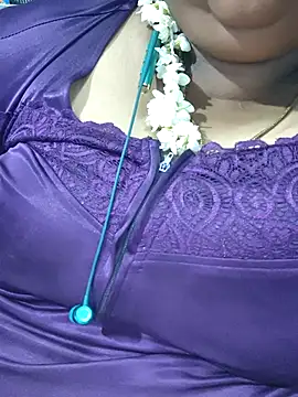 Snapshot of geetha431 chatting on 15, 7, 2026 geetha431 online show from 15, 7, 2026
