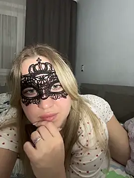 Snapshot of MarieHeartt chatting on 11, 6, 2026 MarieHeartt online show from 11, 6, 2026