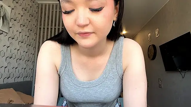Snapshot of NikiGrandberry chatting on 24, 5, 2026 NikiGrandberry online show from 24, 5, 2026