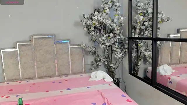 Snapshot of Sofiawonderr chatting on 17, 6, 2026 Sofiawonderr online show from 17, 6, 2026