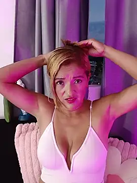 Snapshot of zoe_burton chatting on 20, 6, 2026 zoe burton online show from 20, 6, 2026