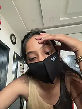 Snapshot of livia_dolls chatting on 2, 6, 2026 livia dolls online show from 2, 6, 2026