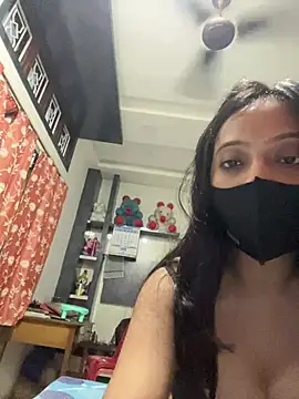 Snapshot of livia_dolls chatting on 5, 6, 2026 livia dolls online show from 5, 6, 2026