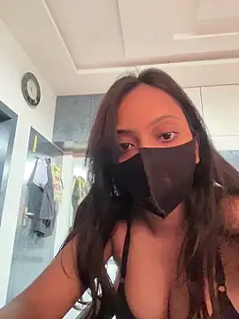 Snapshot of livia_dolls chatting on 18, 6, 2026 livia dolls online show from 18, 6, 2026