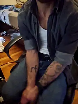 Snapshot of Clevername90 chatting on 17, 2, 2025 Clevername90 online show from 17, 2, 2025