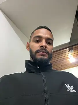 Snapshot of bigblack0111 chatting on 7, 6, 2026 bigblack0111 online show from 7, 6, 2026