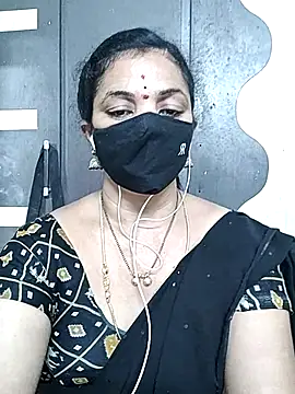 Snapshot of Leela_555 chatting on 23, 6, 2026 Leela 555 online show from 23, 6, 2026