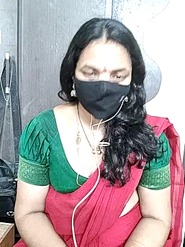Snapshot of Leela_555 chatting on 13, 7, 2026 Leela 555 online show from 13, 7, 2026