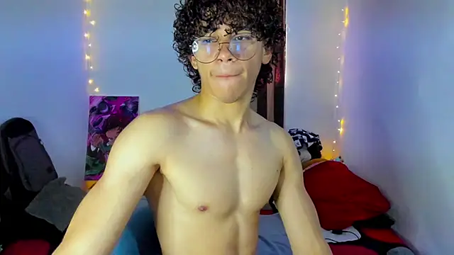 Snapshot of tom_bluees10 chatting on 26, 6, 2026 tom bluees10 online show from 26, 6, 2026
