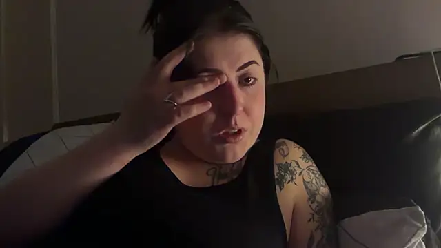 Snapshot of LucyLou31 chatting on 18, 6, 2026 LucyLou31 online show from 18, 6, 2026